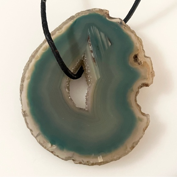Large Green Agate Slice Pendant on Leather Strap Necklace - Picture 8 of 16